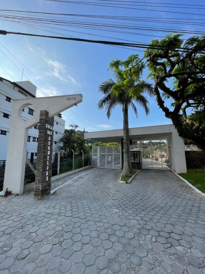 Apto Em Condominio No Centro De Bombinhas, Proximo Da Praia Exteriér fotografie